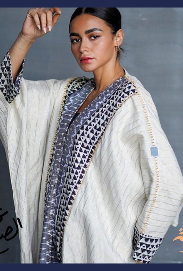 تشارك المصممة نوره الصائغ في معرض أنا عربية