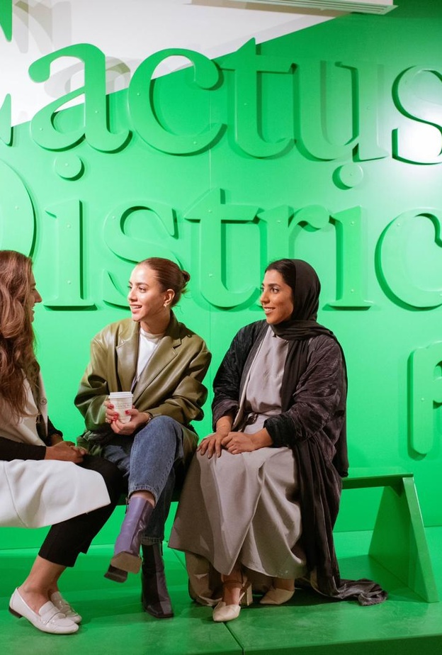 رائدة الأعمال السعودية زينب الإبراهيم لـ "هي" : أحب الرياض ولا يمكن أن أكون أكثر سعادة من وجود معرض Cactus District هنا