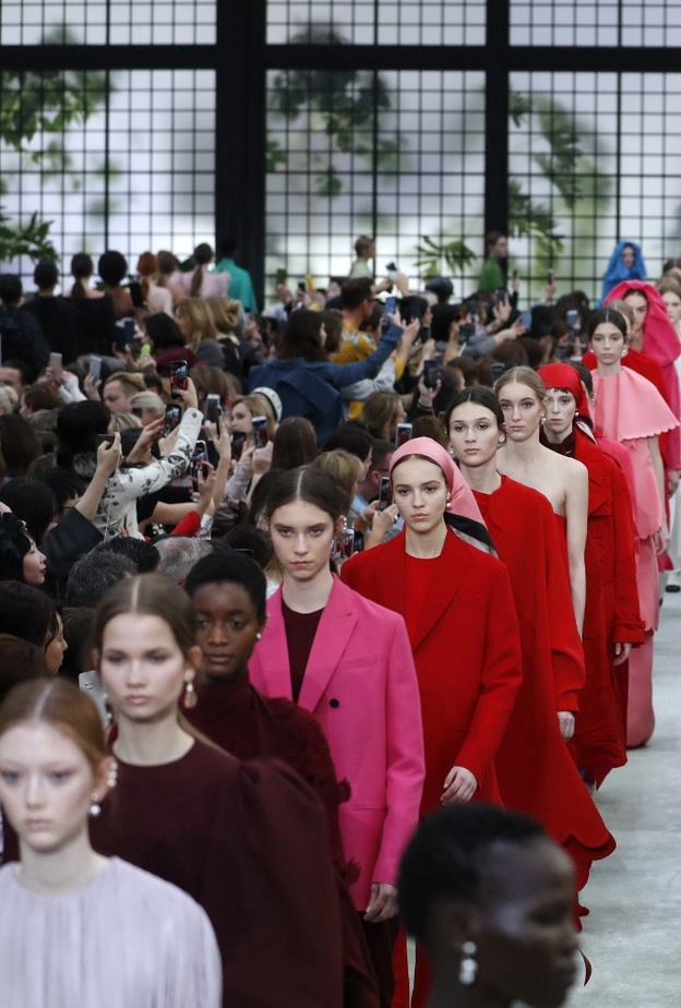 تعتمد دار فالنتينو للازياء سياسة خالية من الفراء بدءا من عام 2022