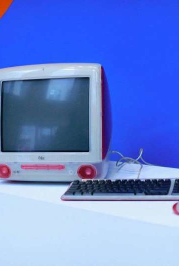 دار كريستيز تطرح الكومبيوتر الشخصي لمؤسس ويكيبيديا في مزاد