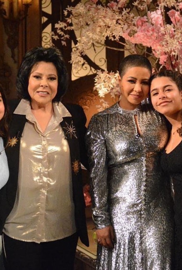 شيرين عبد الوهاب تحتفل مع صاحبة السعادة في ليلة رأس السنة 2022