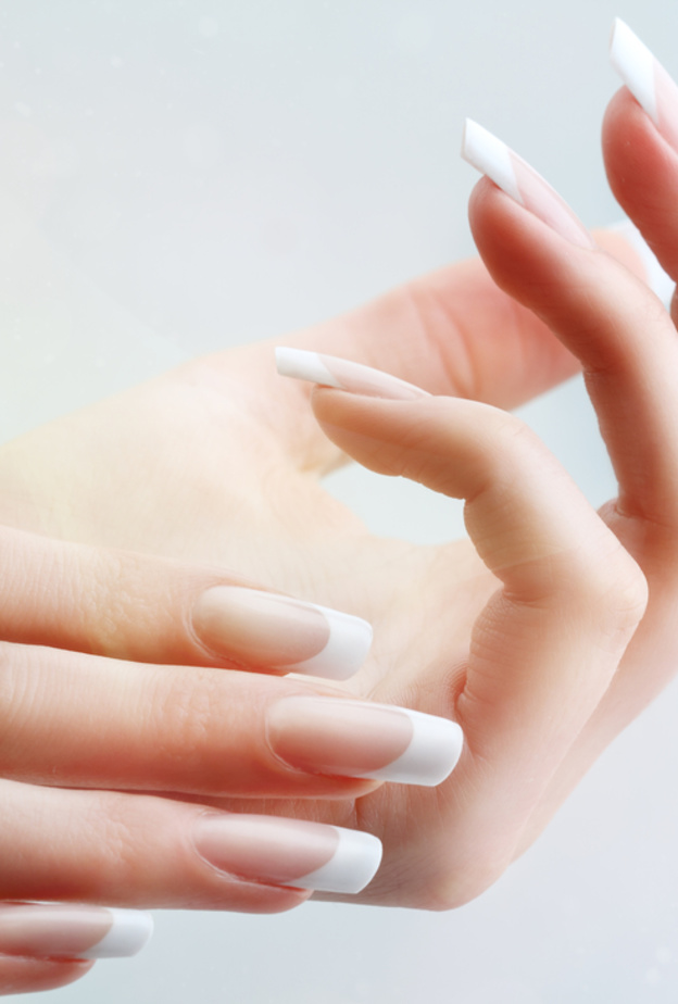 أفضل زيوت طبيعية لتطويل الأظافر بسرعة