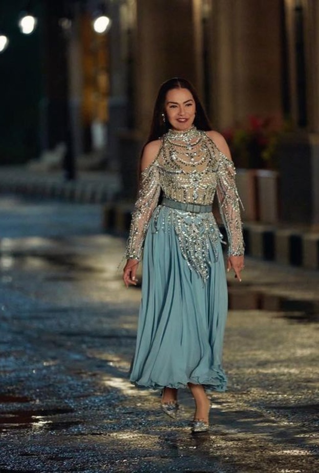 فساتين خطوبة باللون الازرق انستقرام@sherihanofficial