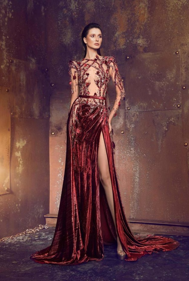 موديلات فساتين خطوبة مخملية لخريف وشتاء 2022