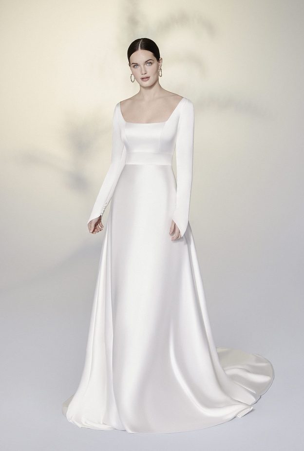 فساتين زفاف مع ياقة مربعة@justinalexander