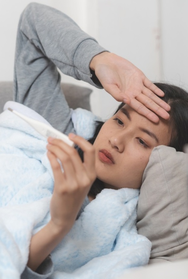 ما هي أعراض حمى البحر المتوسط وما هي المضاعفات