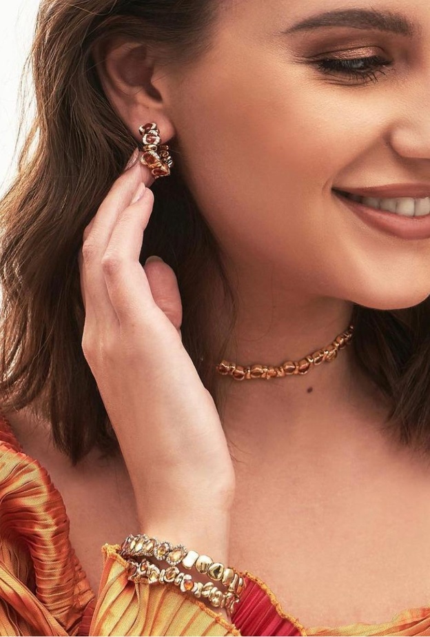 مجوهرات روّية- فاطمة الظاهري  الصورة من  صفحة العلامة على انستغرام