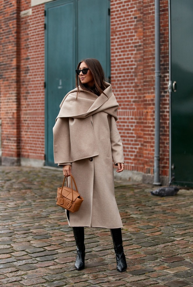 موديلات معاطف ميدي أنيقة للصبايا لشتاء 2022