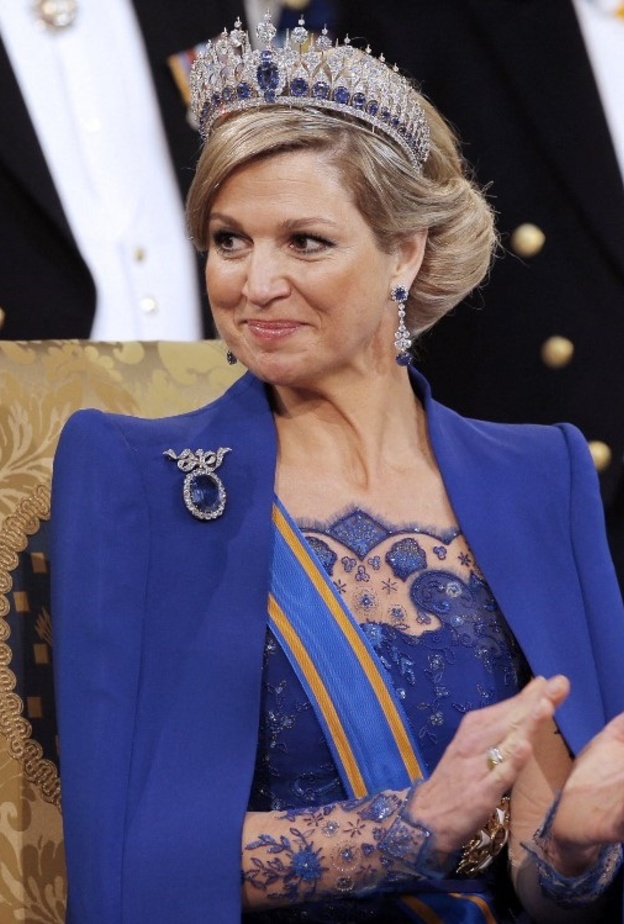 الملكة ماكسيما ترتدي تاج The Dutch Sapphire Parure Tiara من أفخم التيجان الملكية