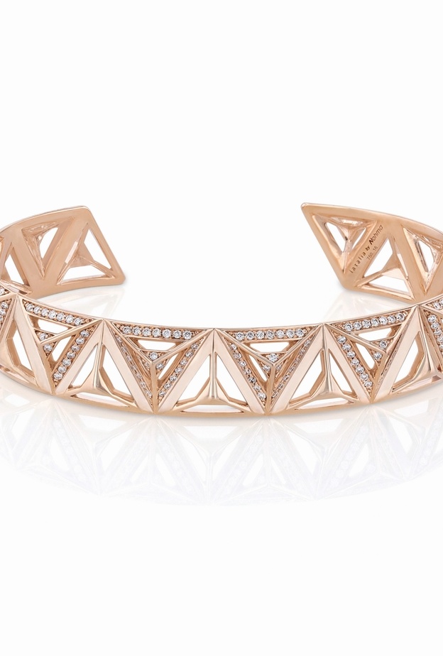 تألقي بحلًة من الألماس مفعمة بالابتكار والرقي مع لاتاليا