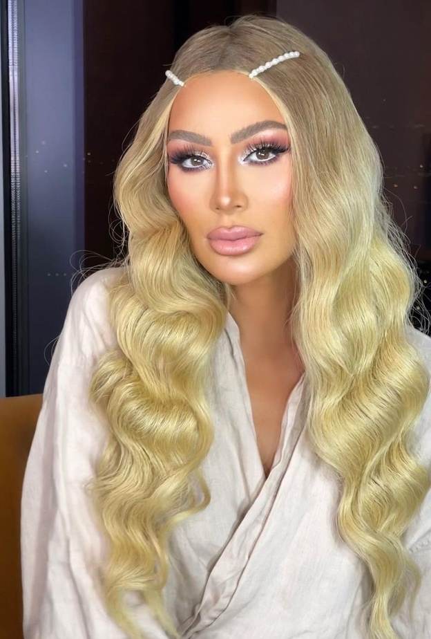 3 تسريحات سهلة وسريعة من وحي النجمات لسهرات راس السنة 2022