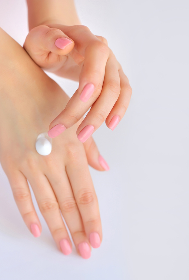 التخلص من جفاف اليدين في فصل الشتاء بـ 3 وصفات طبيعية