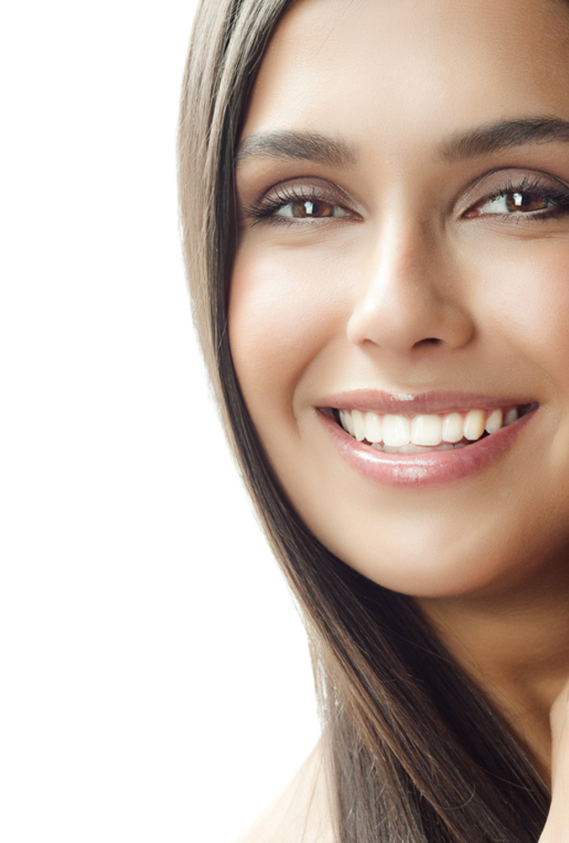 خلطات لتبييض الأسنان قبل حفلات نهاية العام