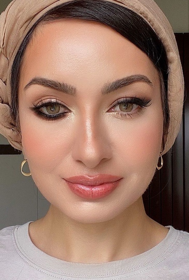 طرق عمل مكياج بحيل جديدة مع مدونة الجمال MaliaYosuf