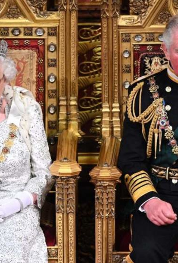 مقربون ينصحون الملكة بمنح الأمير تشارلز صلاحيات الملك