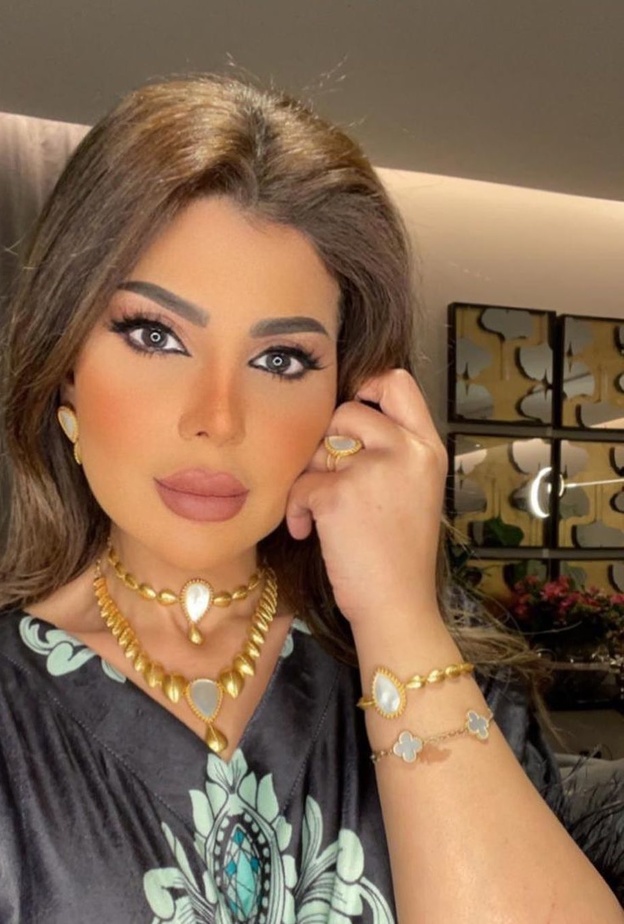 الفنانة إلهام الفضالة