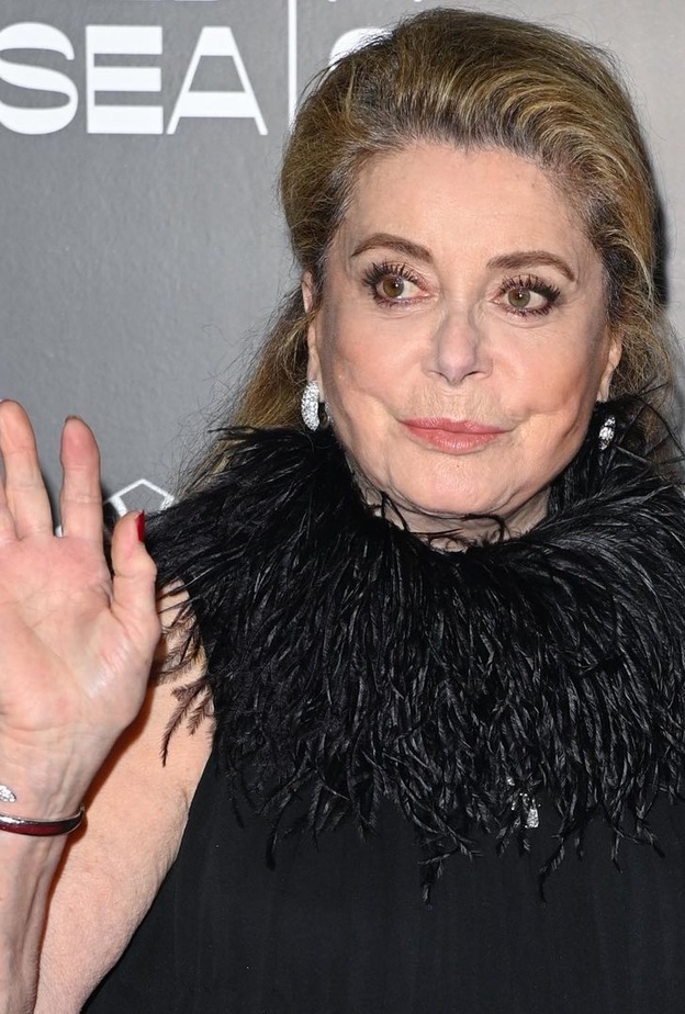 الفرنسية كاترين دينوف