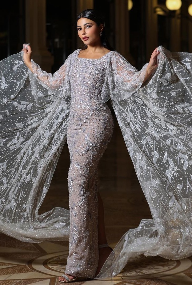 فساتين سهرة شتوية مستوحاة من إطلالات مهيرة عبد العزيز