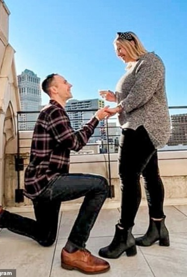 خطبة ابنة مغني الراب إيمنيم