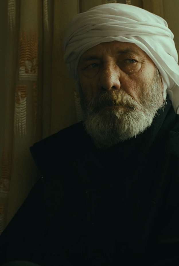 فيلم الغريب