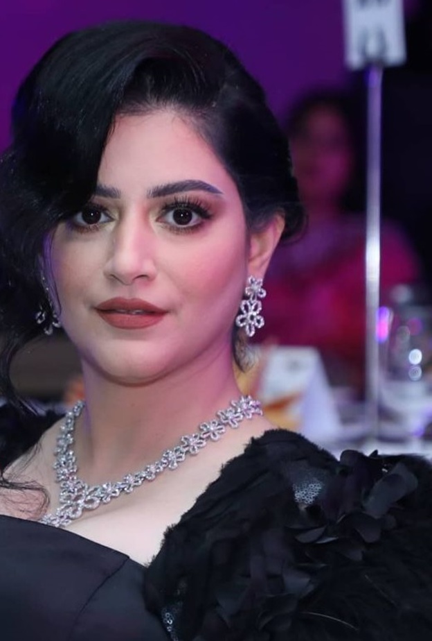  فاطمة الطائي الفنانة الإماراتية