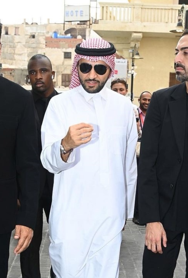 أكشاي كومار ومحمد التركي رئيس مهرجان البحر الأحمر