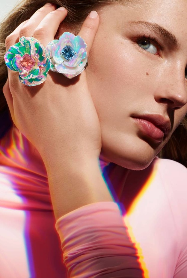 مجوهرات استثنائية مستوحاة من الزهور من أحدث مجموعات المجوهرات