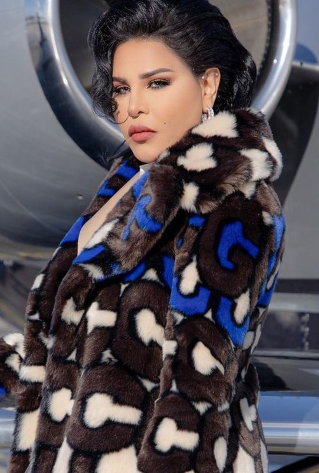 أحلام تتألق في لفتة مشرقة