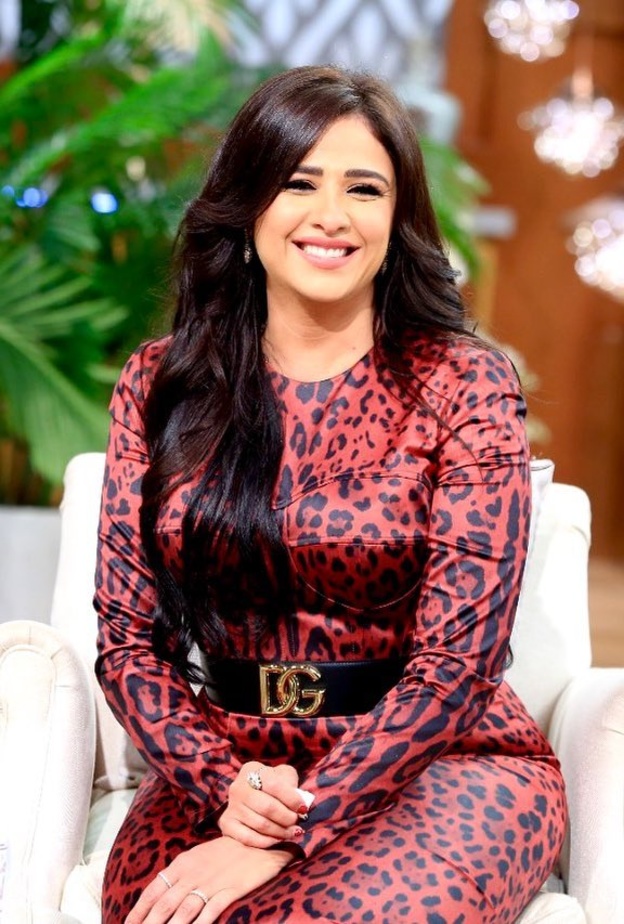 ياسمين عبد العزيز