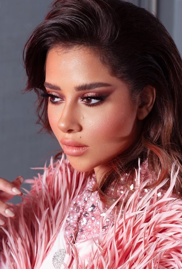  إطلالة بلقيس الجمالية ملفتة وبراقة في أحدث ظهور لها