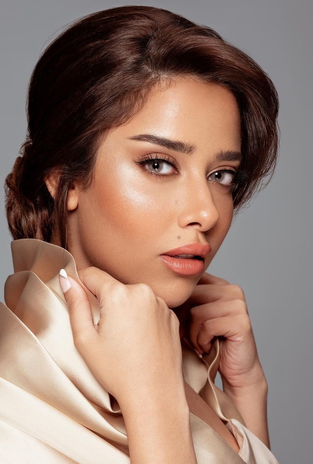  احدث اطلالات جمالية للنجمات العرب إعتمديها في احتفالات نهاية العام