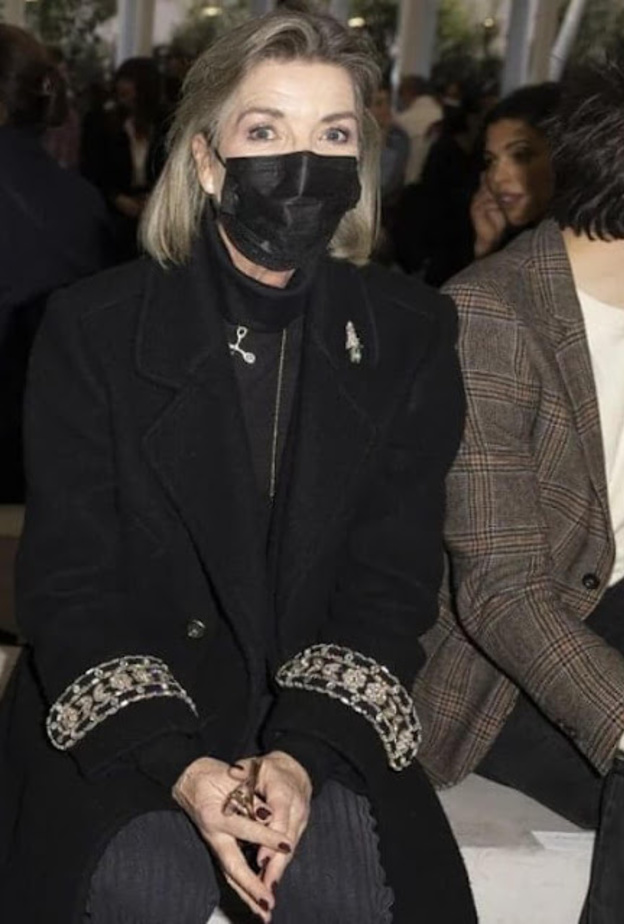 الأميرة كارولين في عرض أزياء شانيل Metiers D'Art 2021-2022