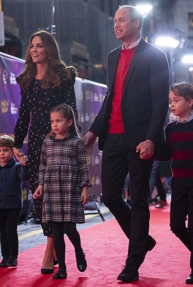 الأمير وليام وزوجته وأطفالهما