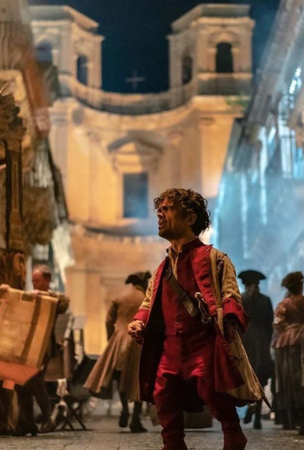 "سيرانو وروكسان".. قصة حب وتضحية من زمن الفروسية بفيلم "Cyrano"