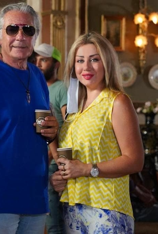 فاتن موسى ومصطفى فهمي في كواليس الحرير المخملي