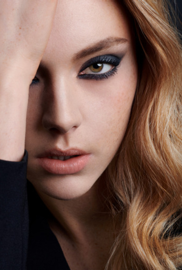 ارتقي بإطلالة عينيك واجذبي الأنظار مع MONSIEUR BIG و DRAMA LIQUI PENCIL من Lancôme