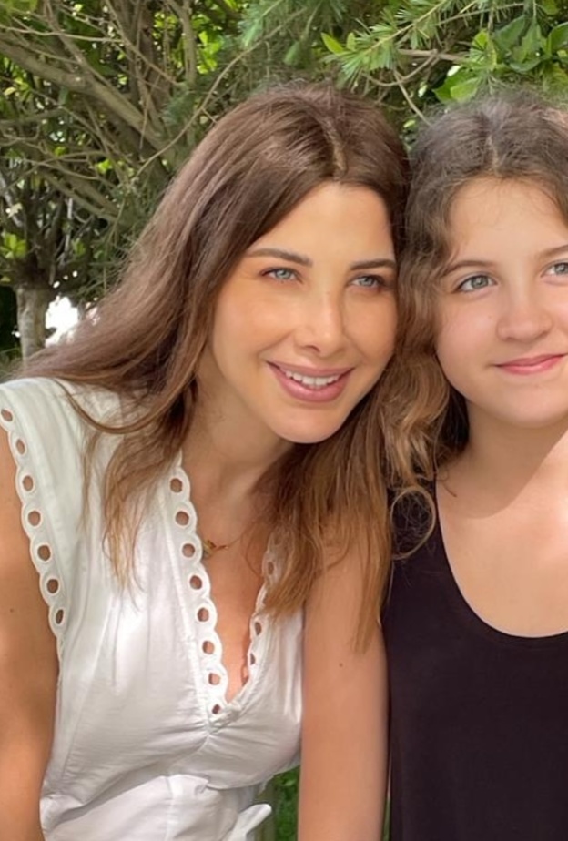 نانسي عجرم وابنتها