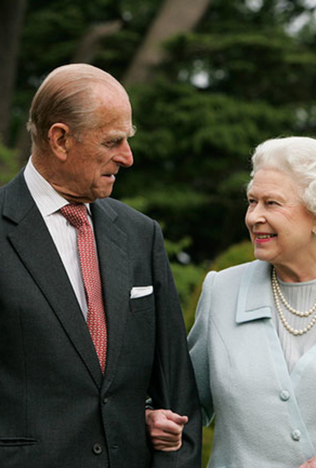 ملكة بريطانيا تتحدث عن افتقادها "لزوجها الحبيب" في خطابها السنوي