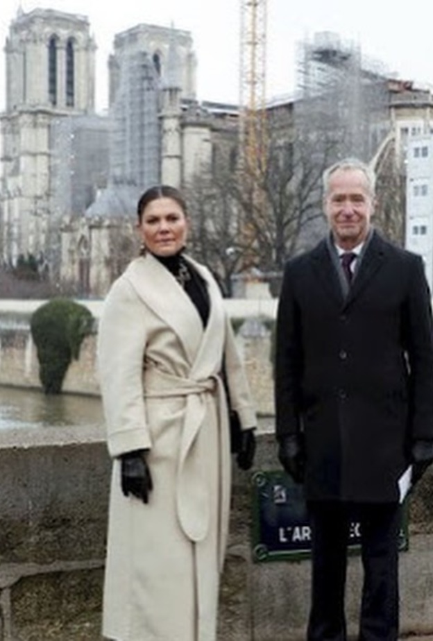 الأميرة فيكتوريا تزور المركز الثقافي السويدي في باريس