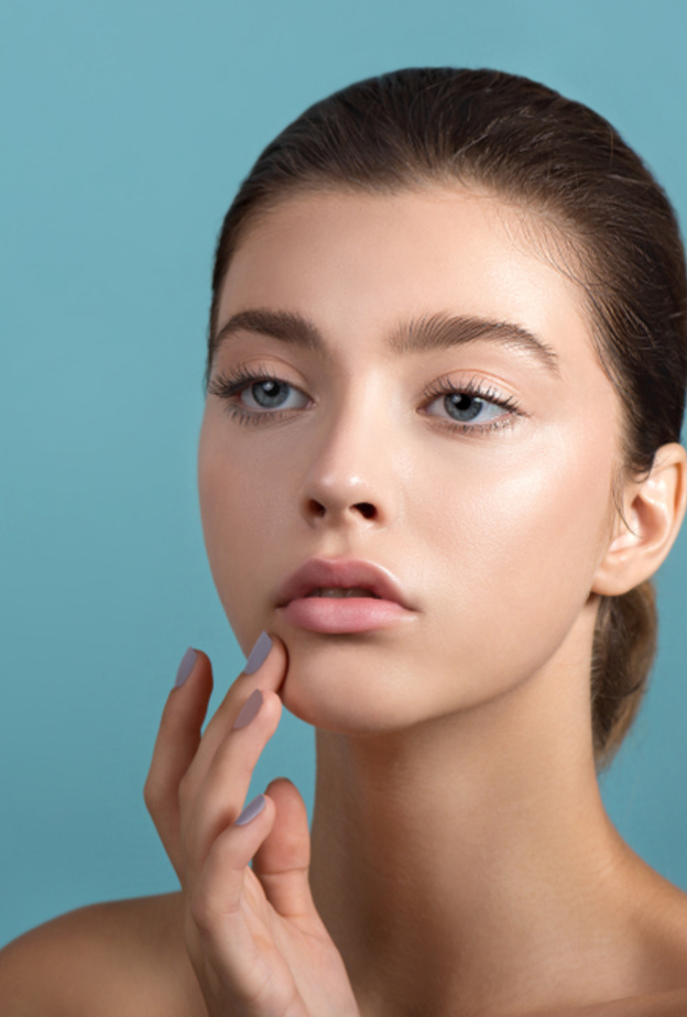 معلومات عن التقشير الكريستالي للبشرة وأهم فوائده