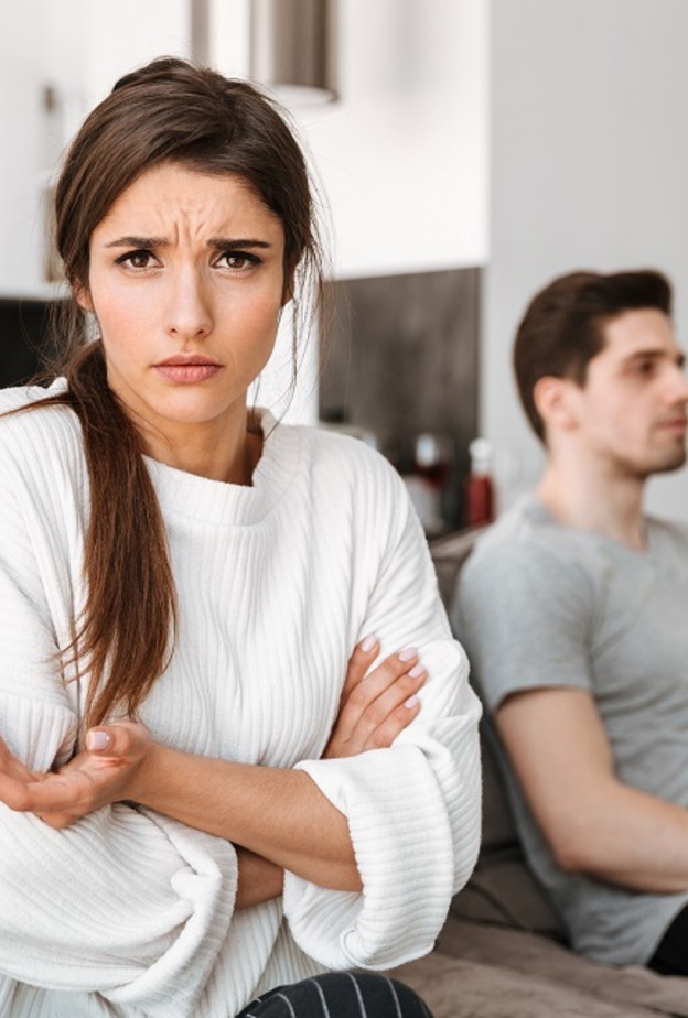  أسباب مهمة تجعل الزوج لا يهتم بزوجته