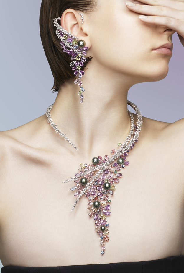 أجمل تصاميم المجوهرات الطوق وكيفية تنسيقها (3)