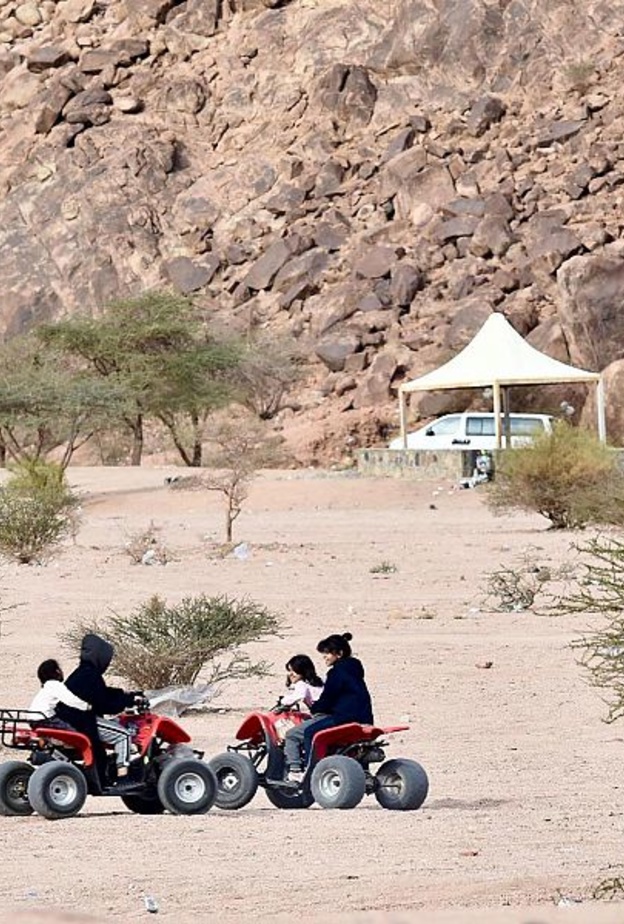 منتزه البيضاء البري بالمدينة المنورة.. تجربة ساحرة لعشاق التخييم والتنزه بالمملكة