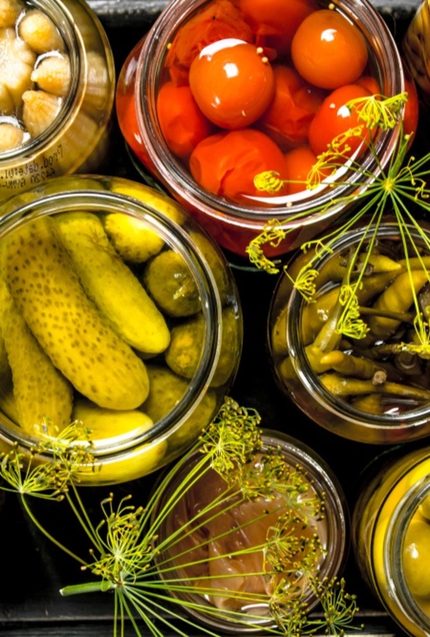 المخللات تزيد خطر الاصابة بسرطان المعدة