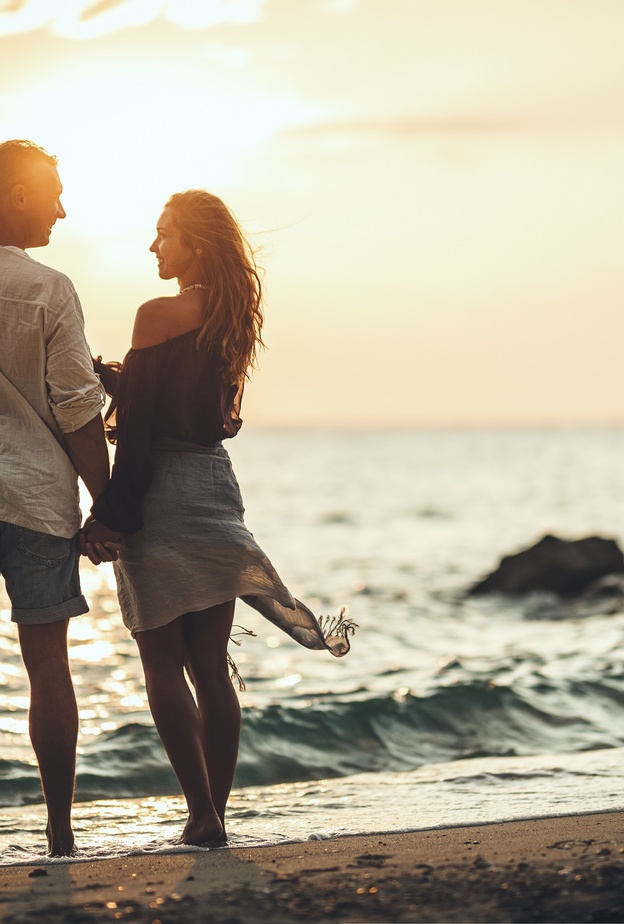 أمور لا يفعلها الرجل إلا للمرأة التي يحبها