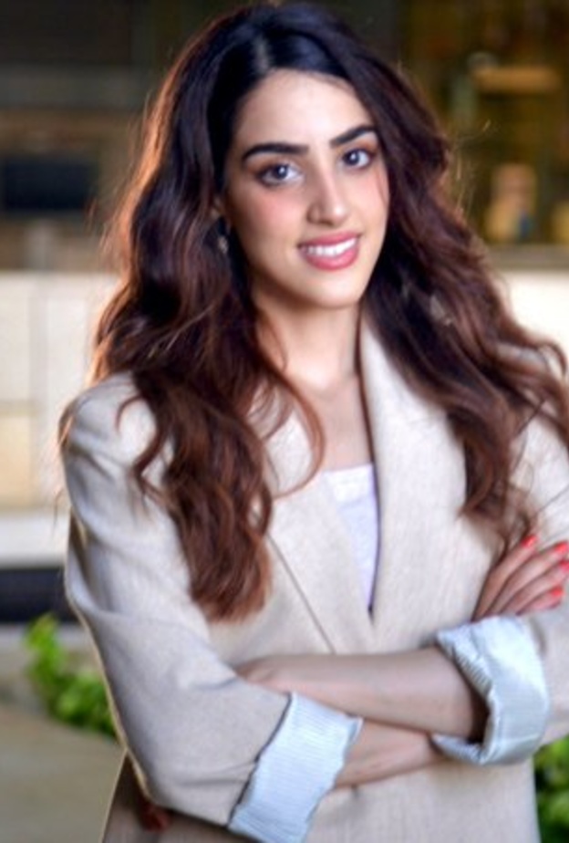 تعرفوا على الدكتورة السعودية "دانا السليمان" الفائزة بالجائزة العالمية "مبتكرون دون35" بابتكار شريحة تكشف عن مرض السرطان