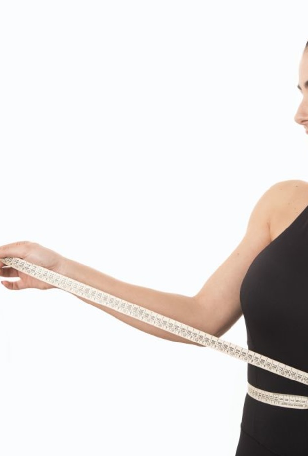 الليزر يساعد على تذويب الدهون المحيطة بالبطن