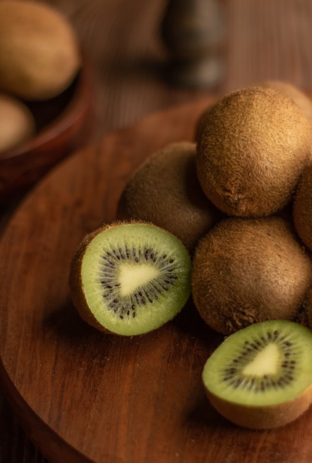 دراسة: فائدة الكيوي في خفض ضغط الدم