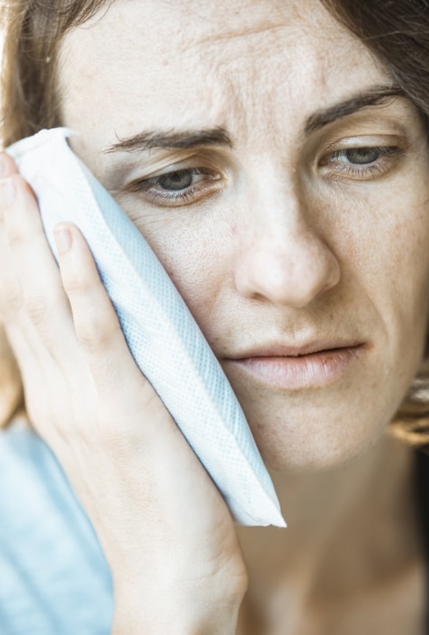 ماهي اسباب الم الاسنان بالليل ومتى يجب مراجعة الطبيب