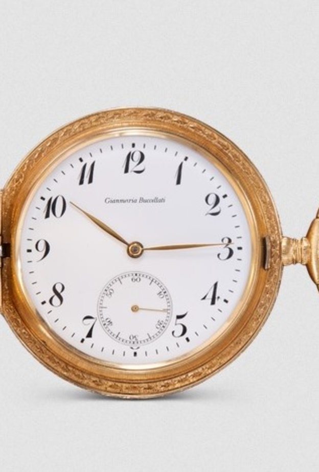 ساعة جيب ذهبية من Buccellati